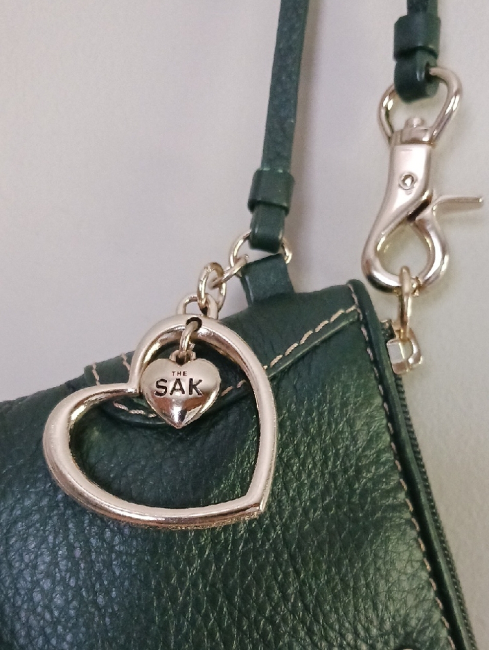 The Sak Green Leather Wristlet With Logo Charm - Picture 6 of 12